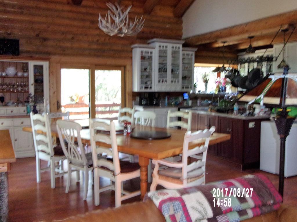 The Cub Inn B&B โกรฟแลนด์ ภายนอก รูปภาพ